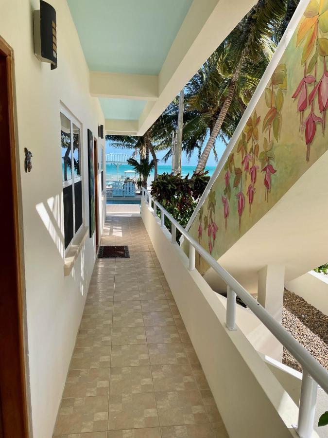 Pura Vida Inn Caye Caulker Exterior photo